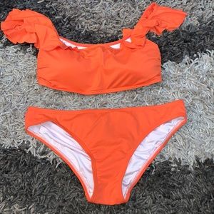 Vince Camuto bikini size L good cond